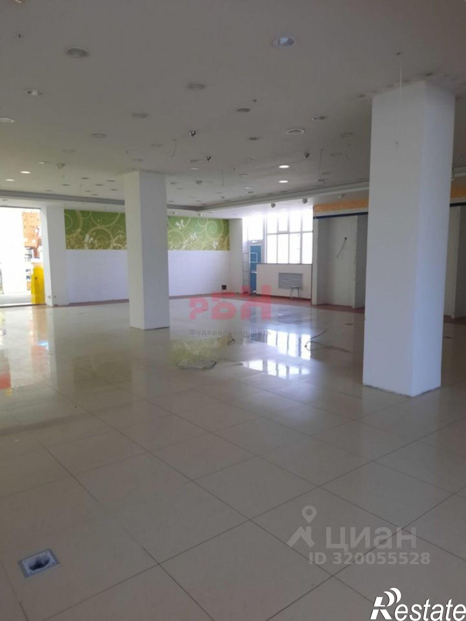 Сдать торговое помещение за 240 000 рублей на улица Белинского, 139